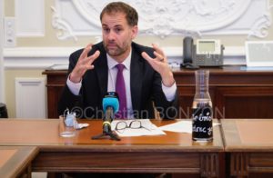 Confpresseconfinement030