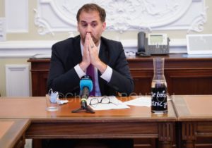 Confpresseconfinement032