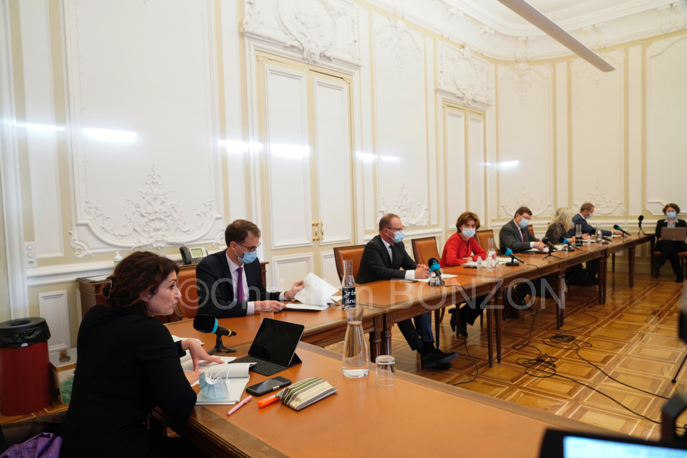 Confpresseconfinement034