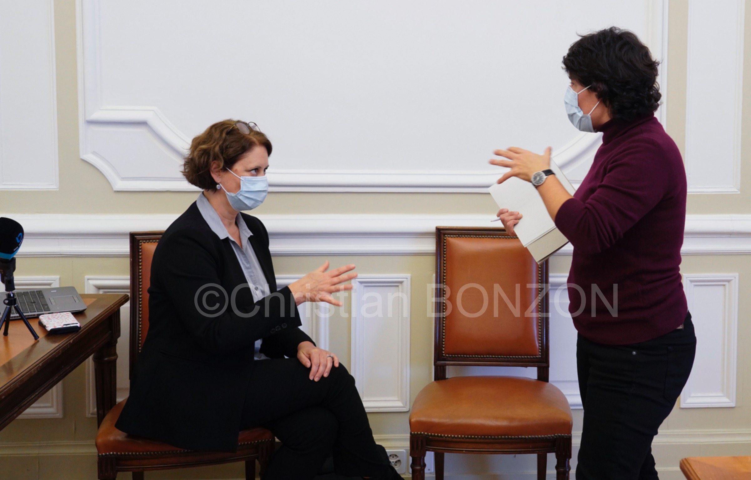 Confpresseconfinement040