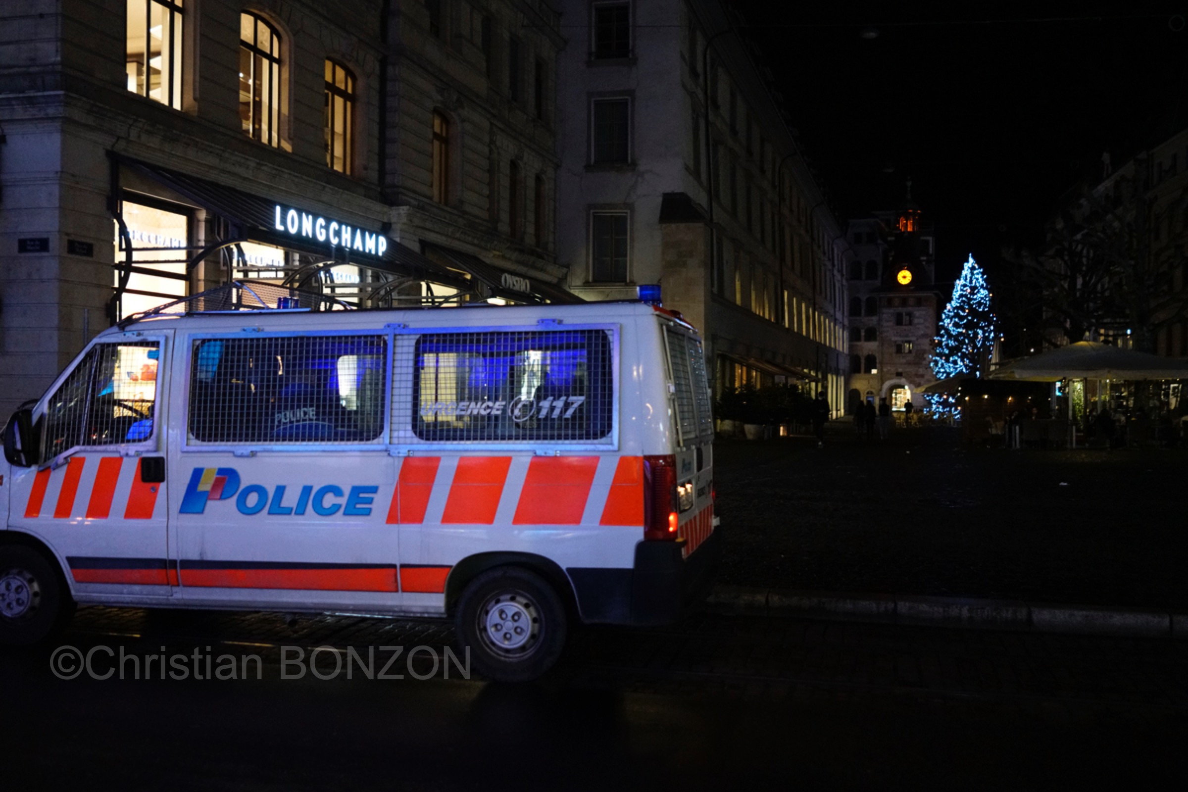 23_decembre2020_immesion002police