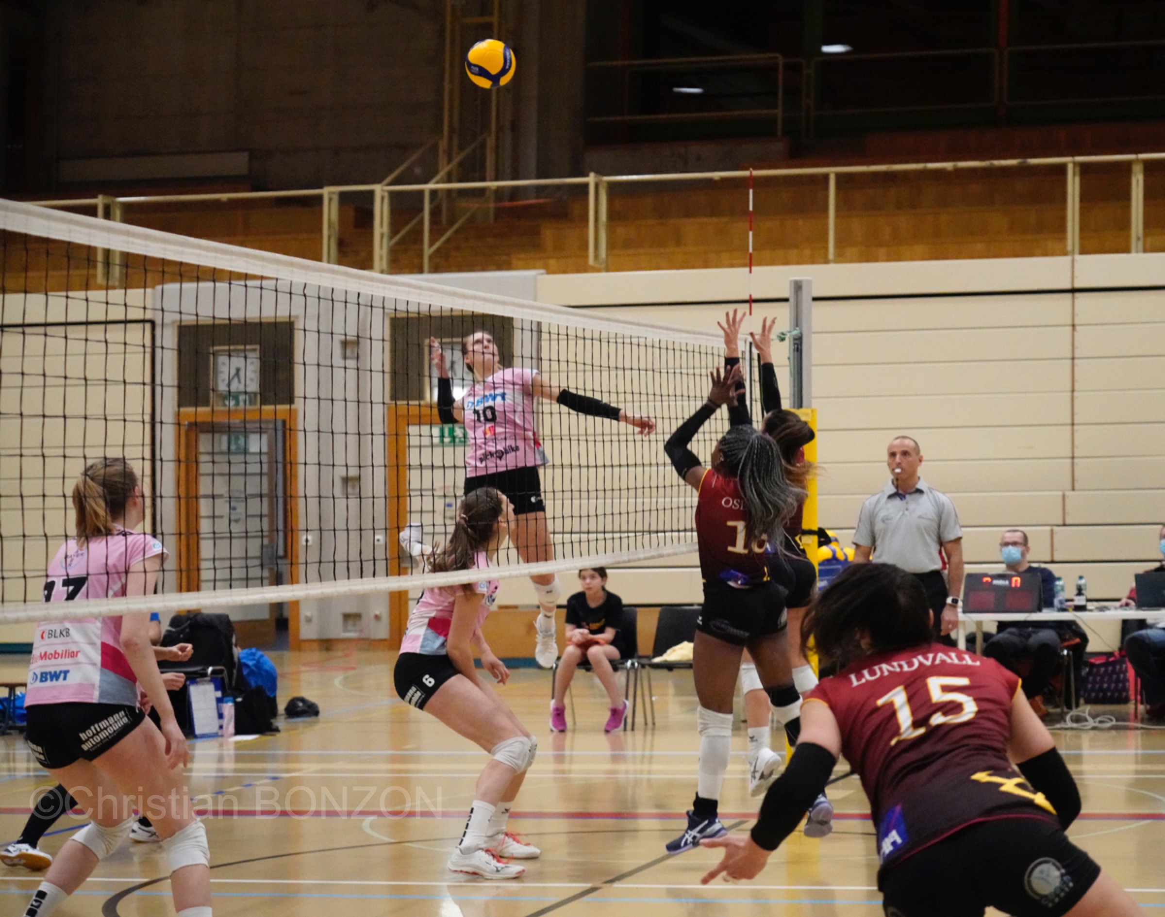 volleyfem12dec009
