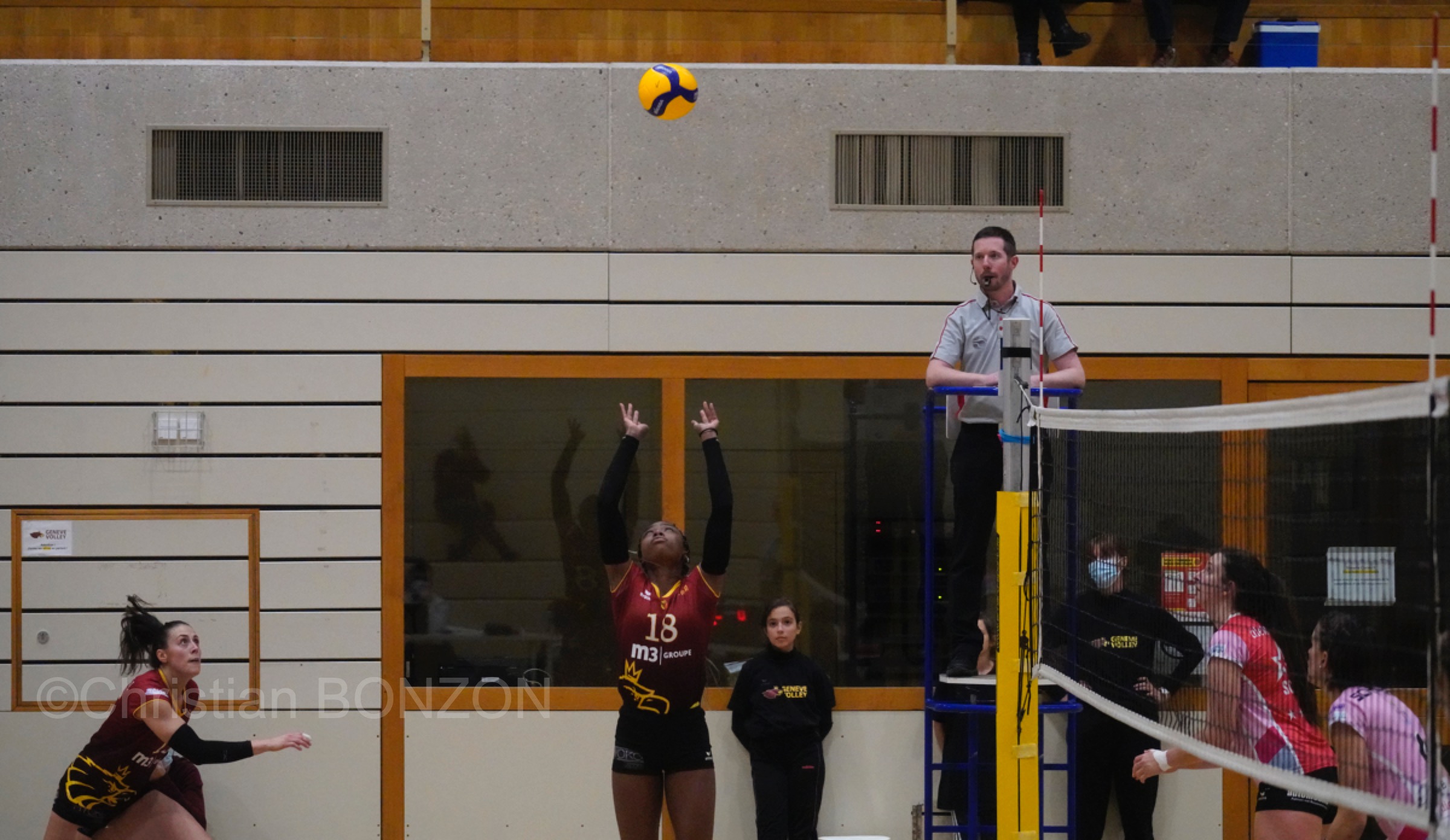 volleyfem12dec011