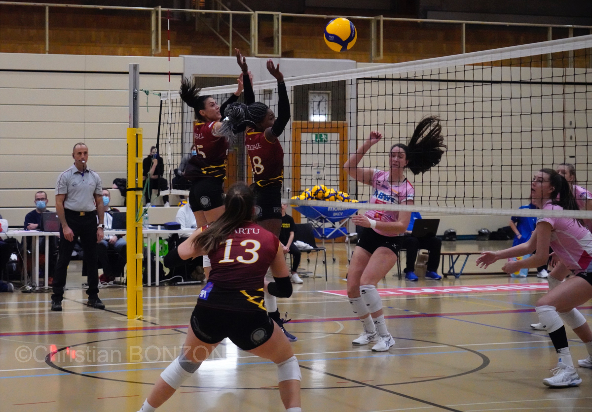 volleyfem12dec022