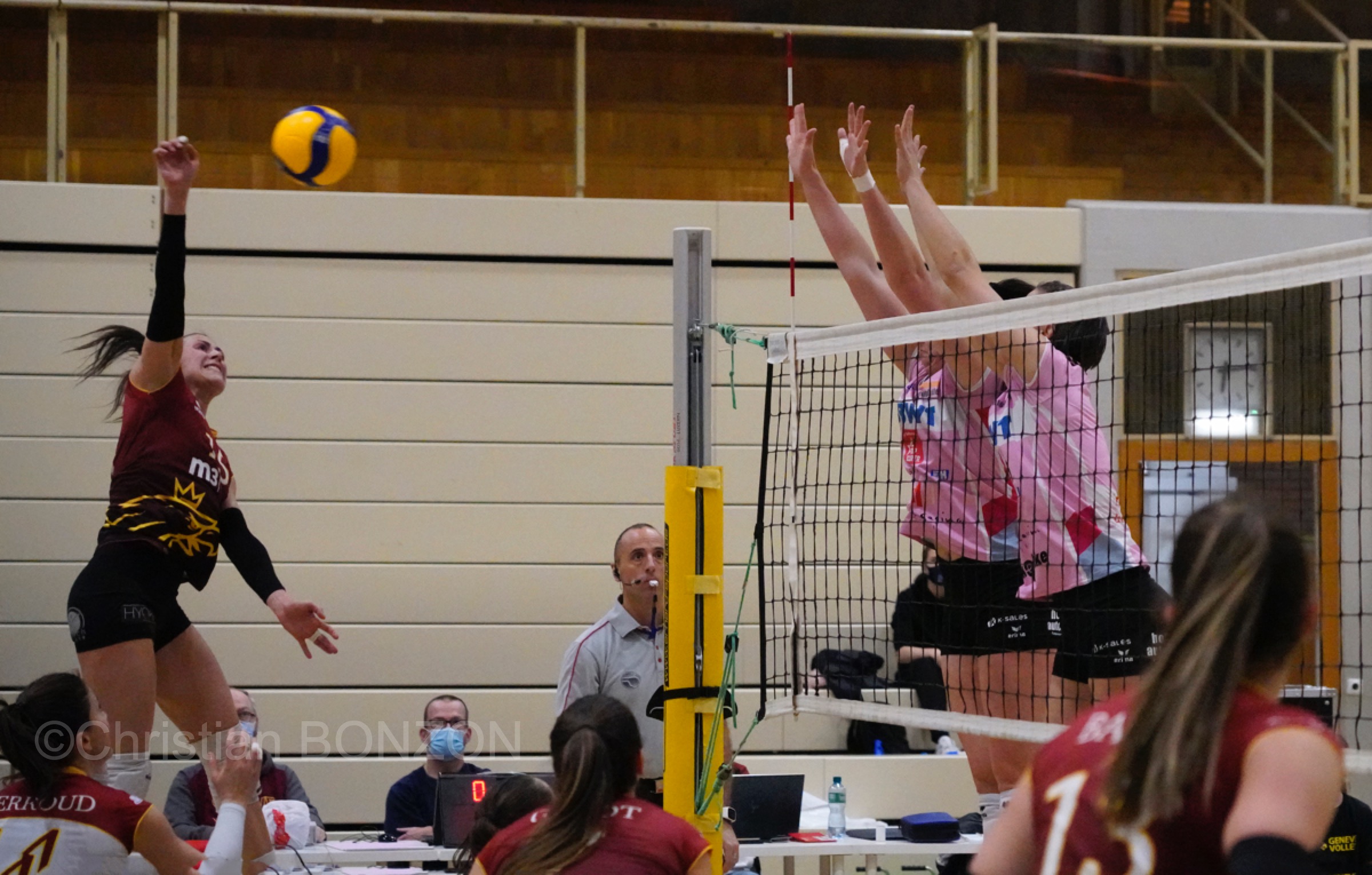volleyfem12dec028