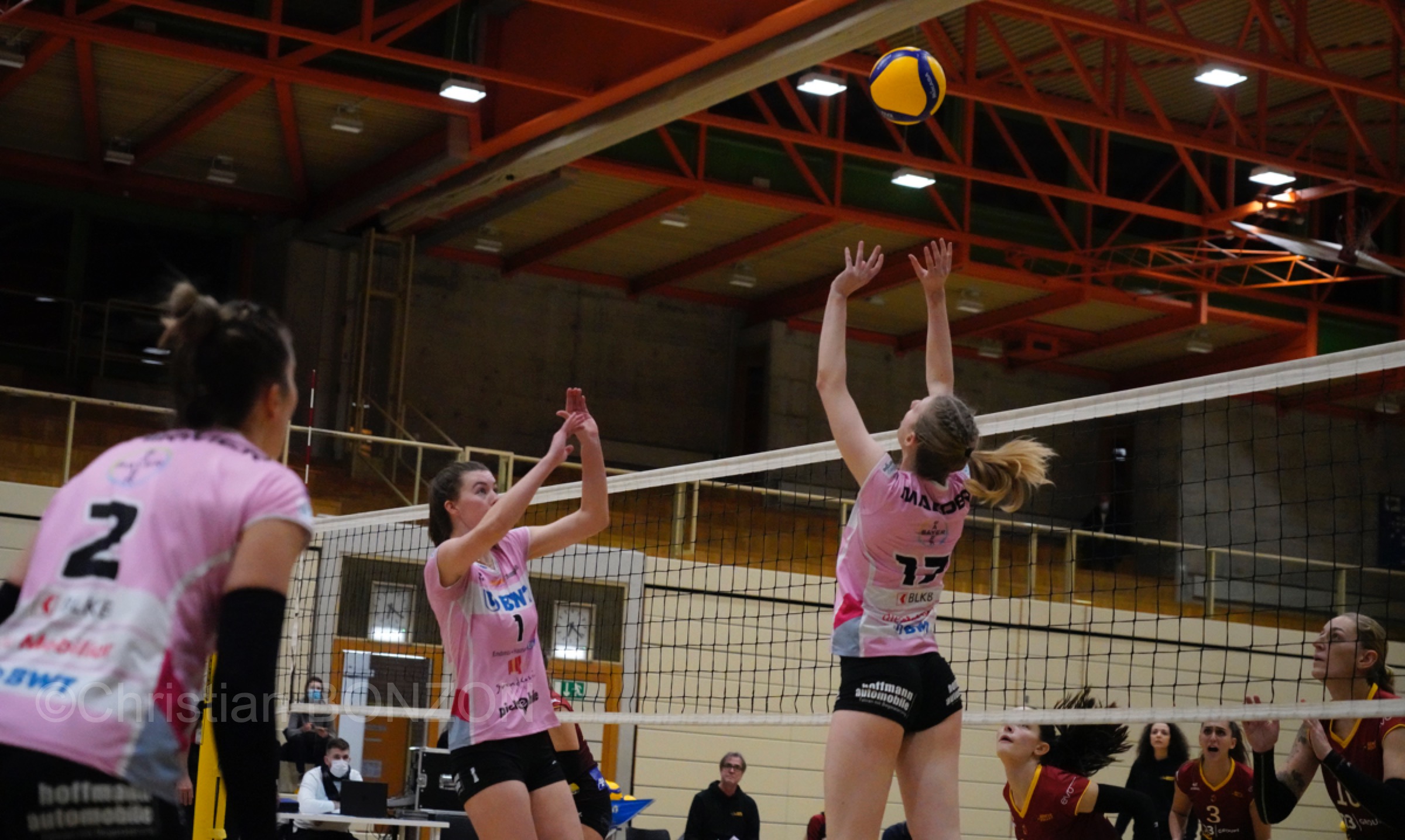 volleyfem12dec032
