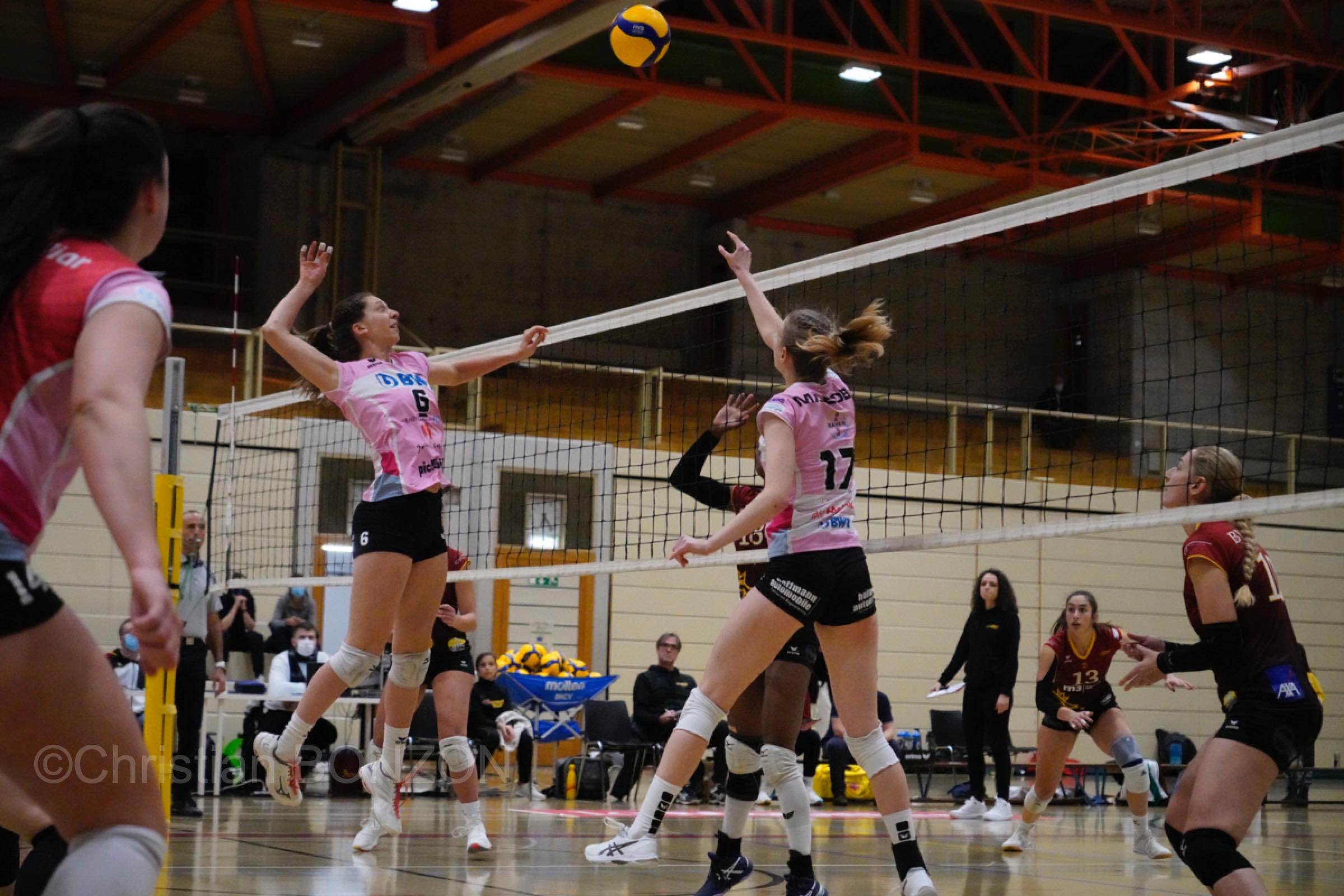 volleyfem12dec034