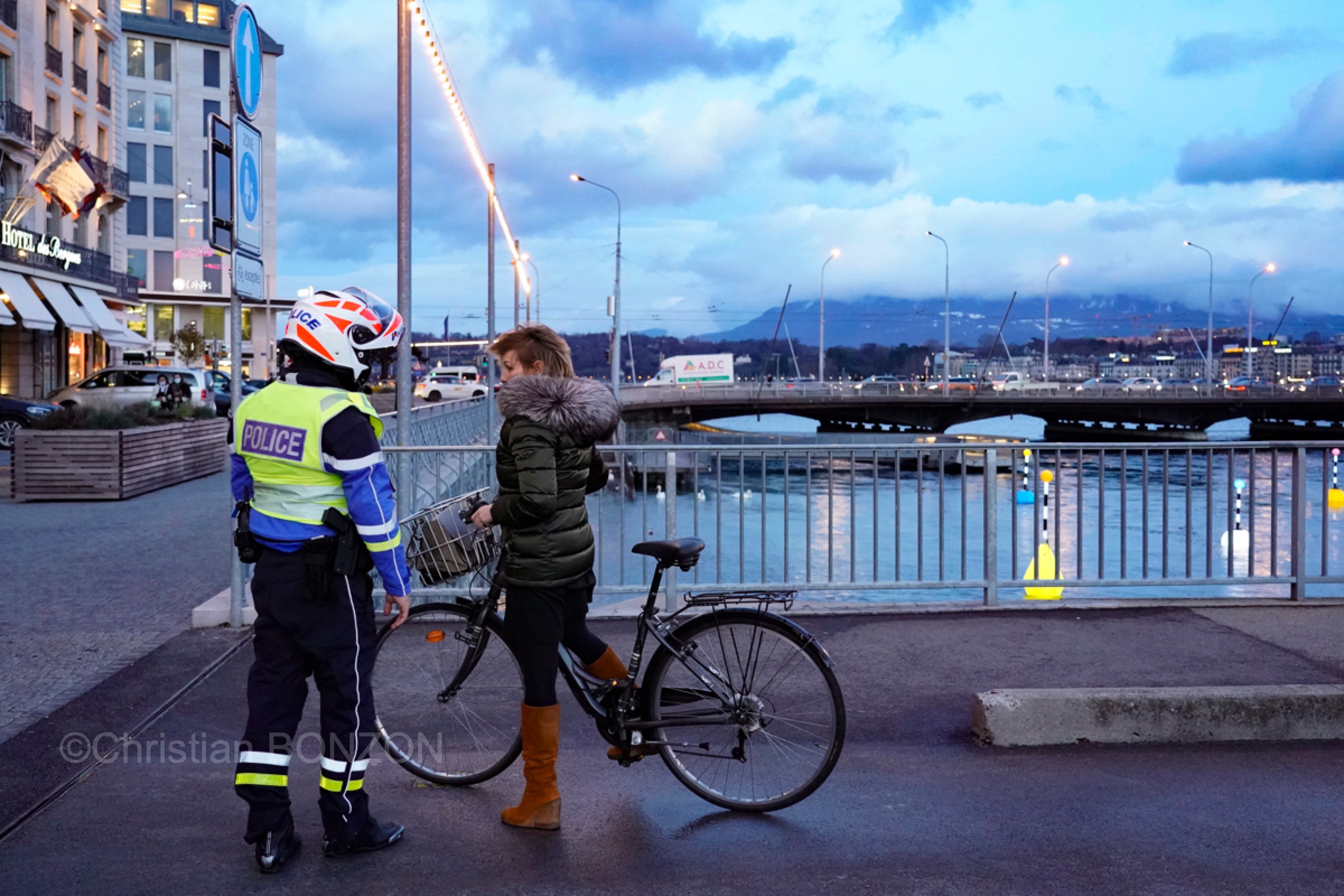 policecontrolevelo023