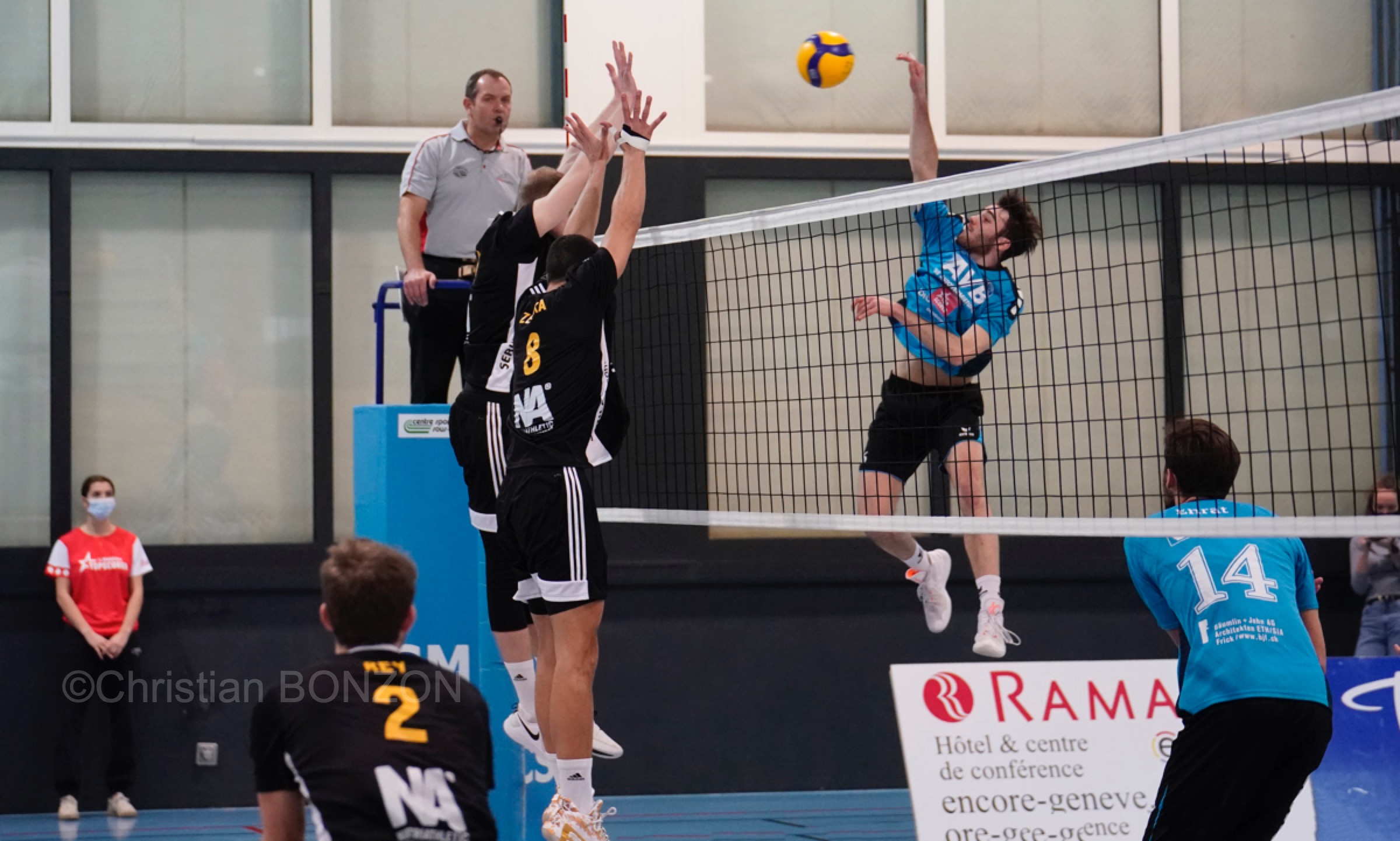 ChenoisGenve037e_VolleyTracktorVolleyBasel