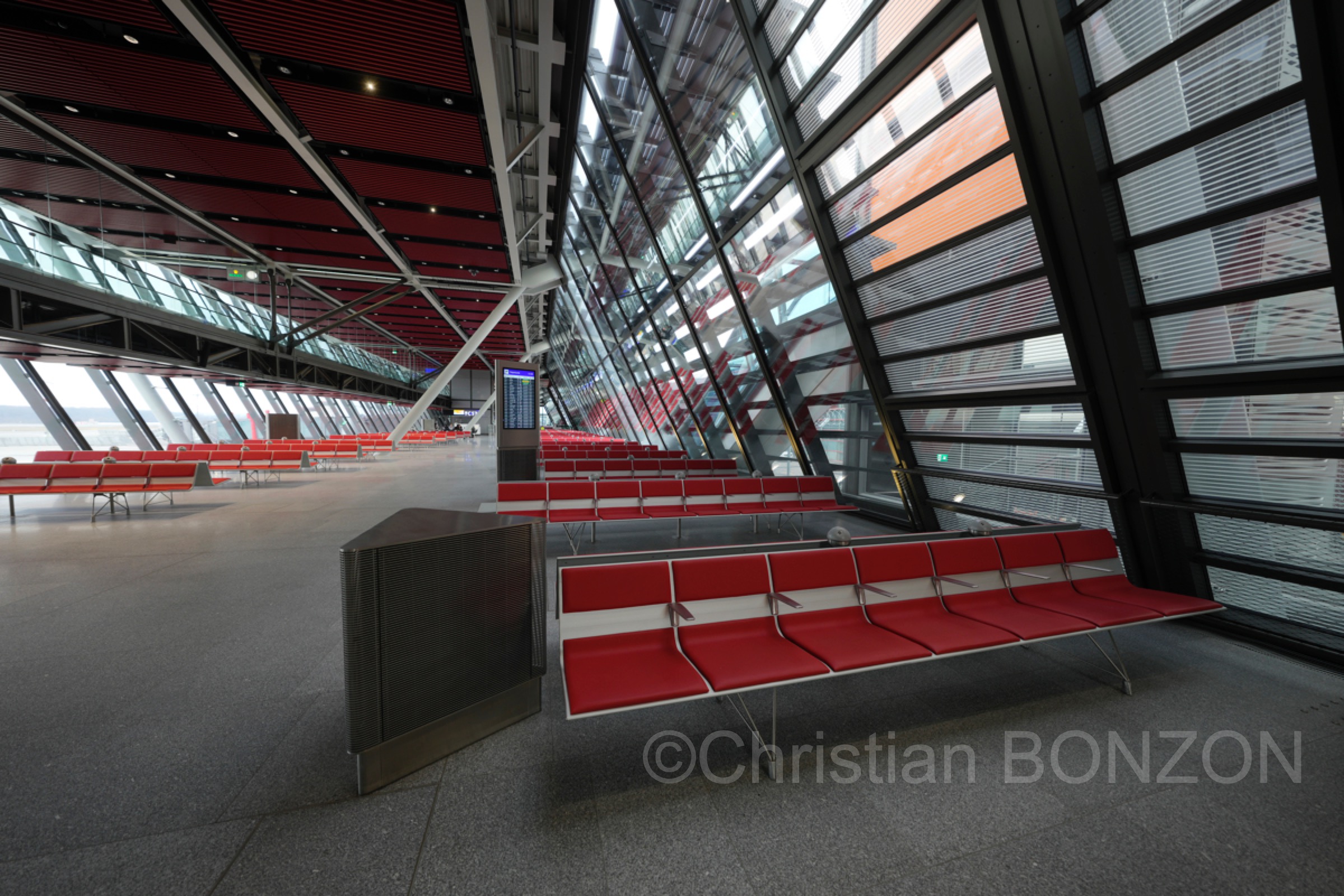 Aile_Est_Aeroport008