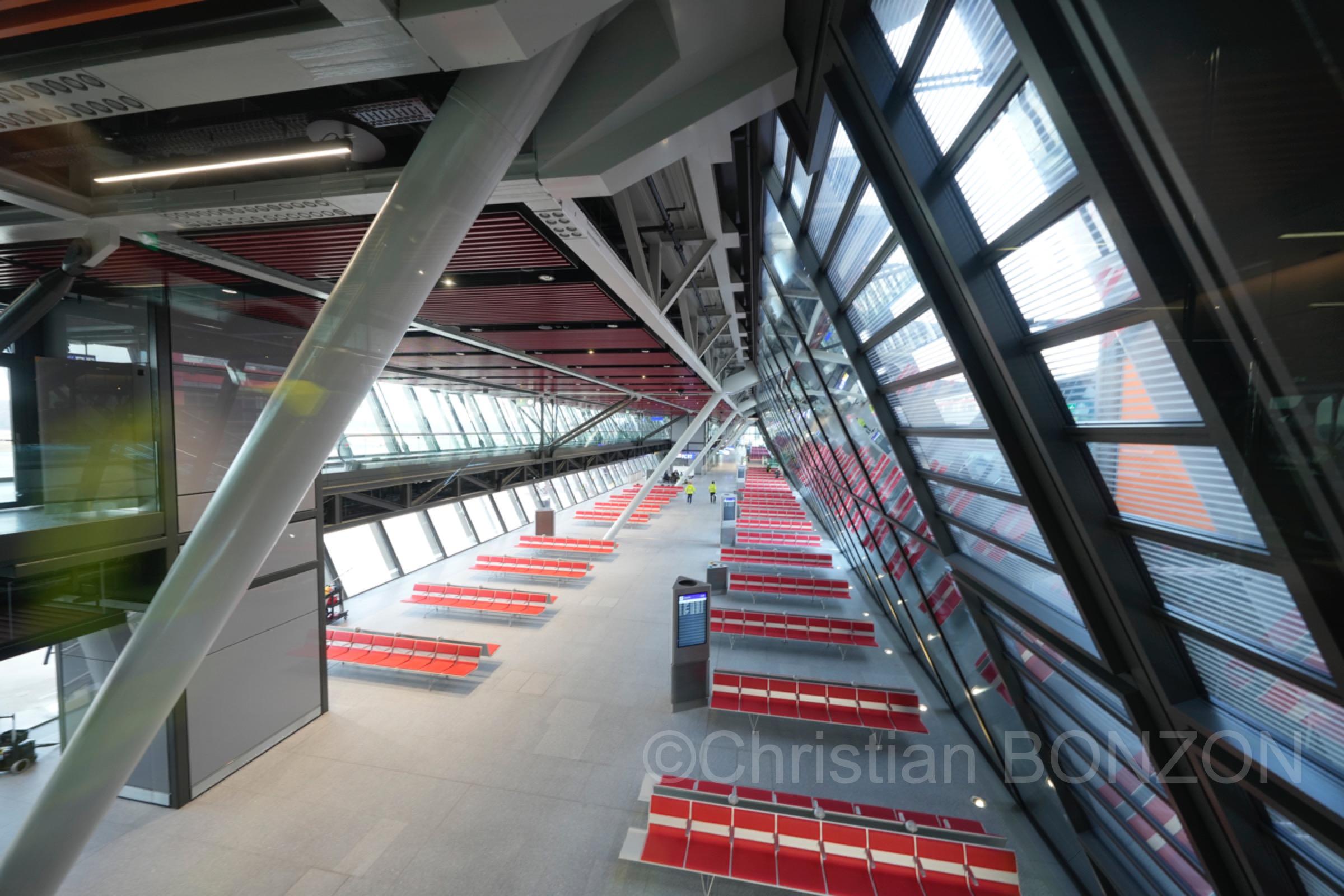 Aile_Est_Aeroport013