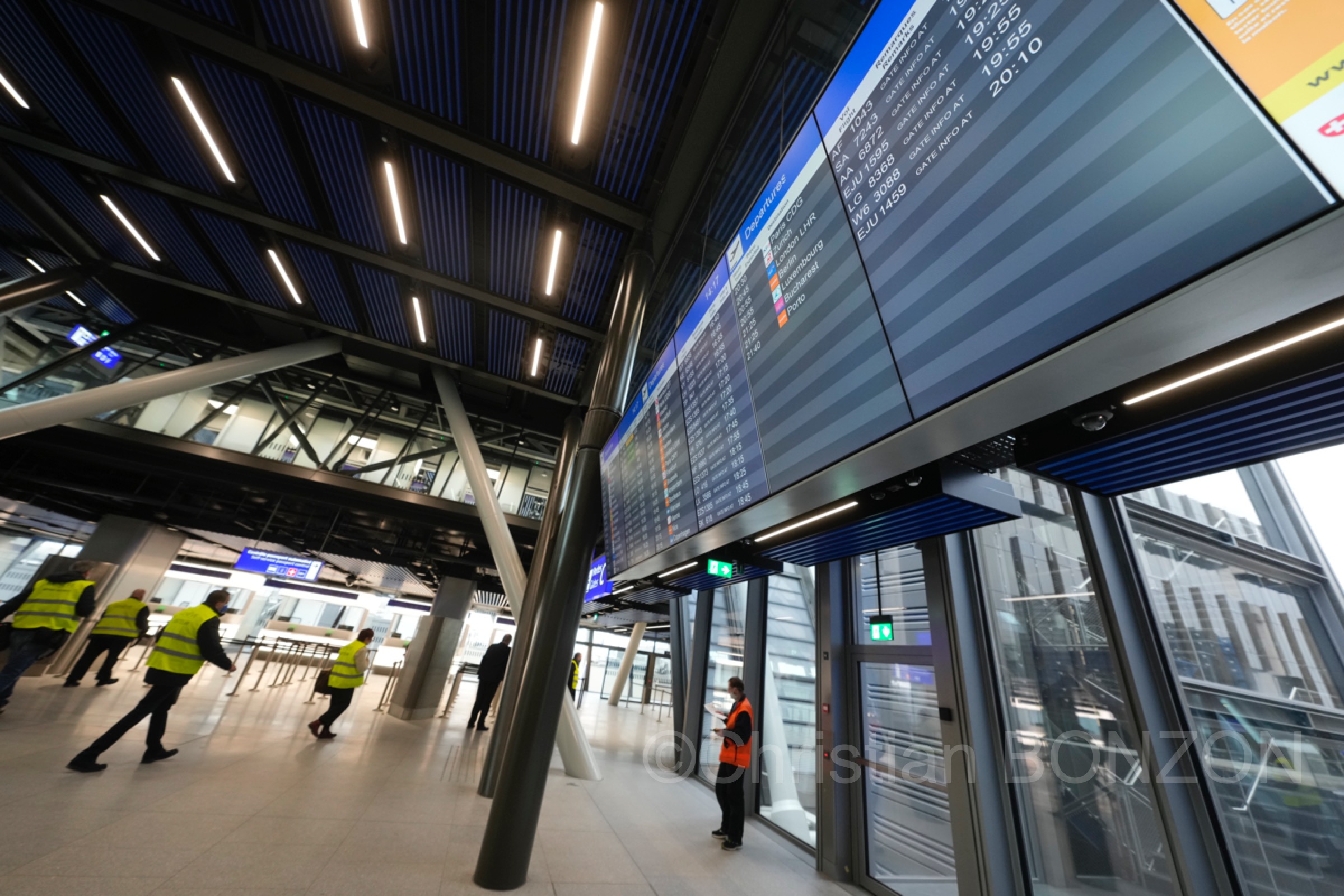 Aile_Est_Aeroport019