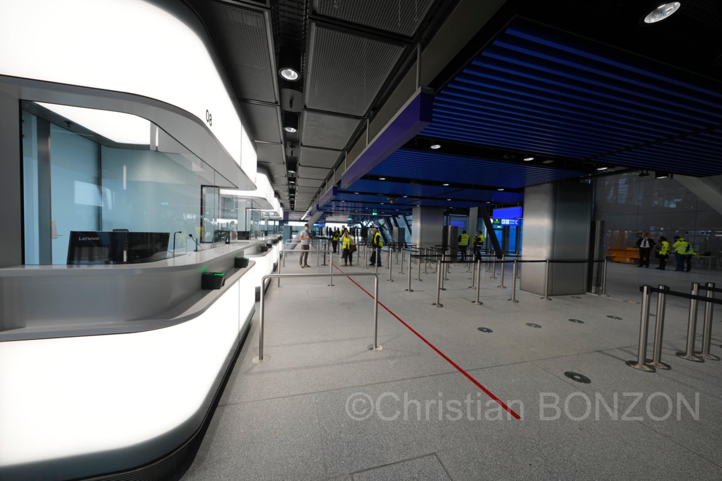 Aile_Est_Aeroport020