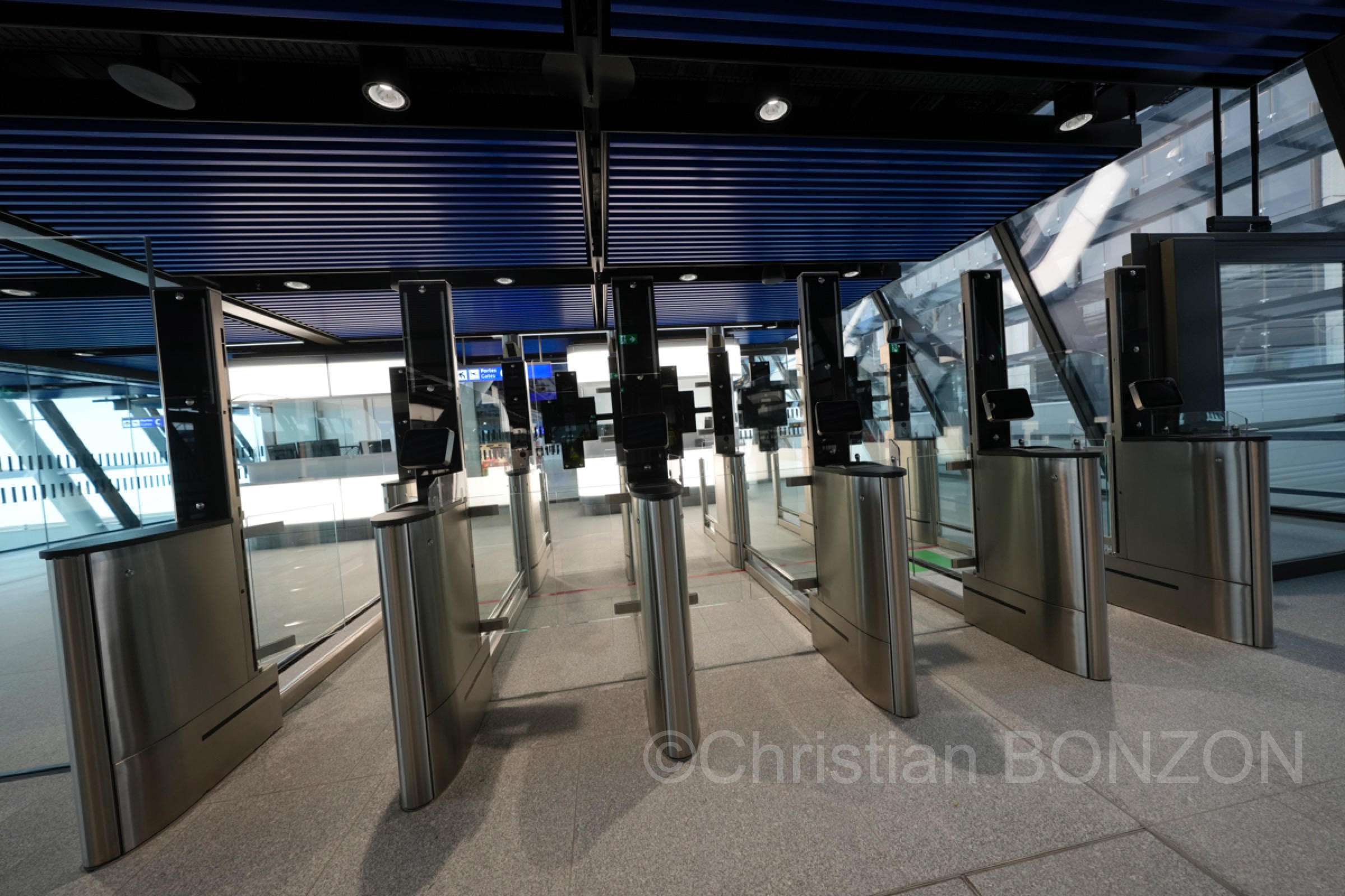 Aile_Est_Aeroport026