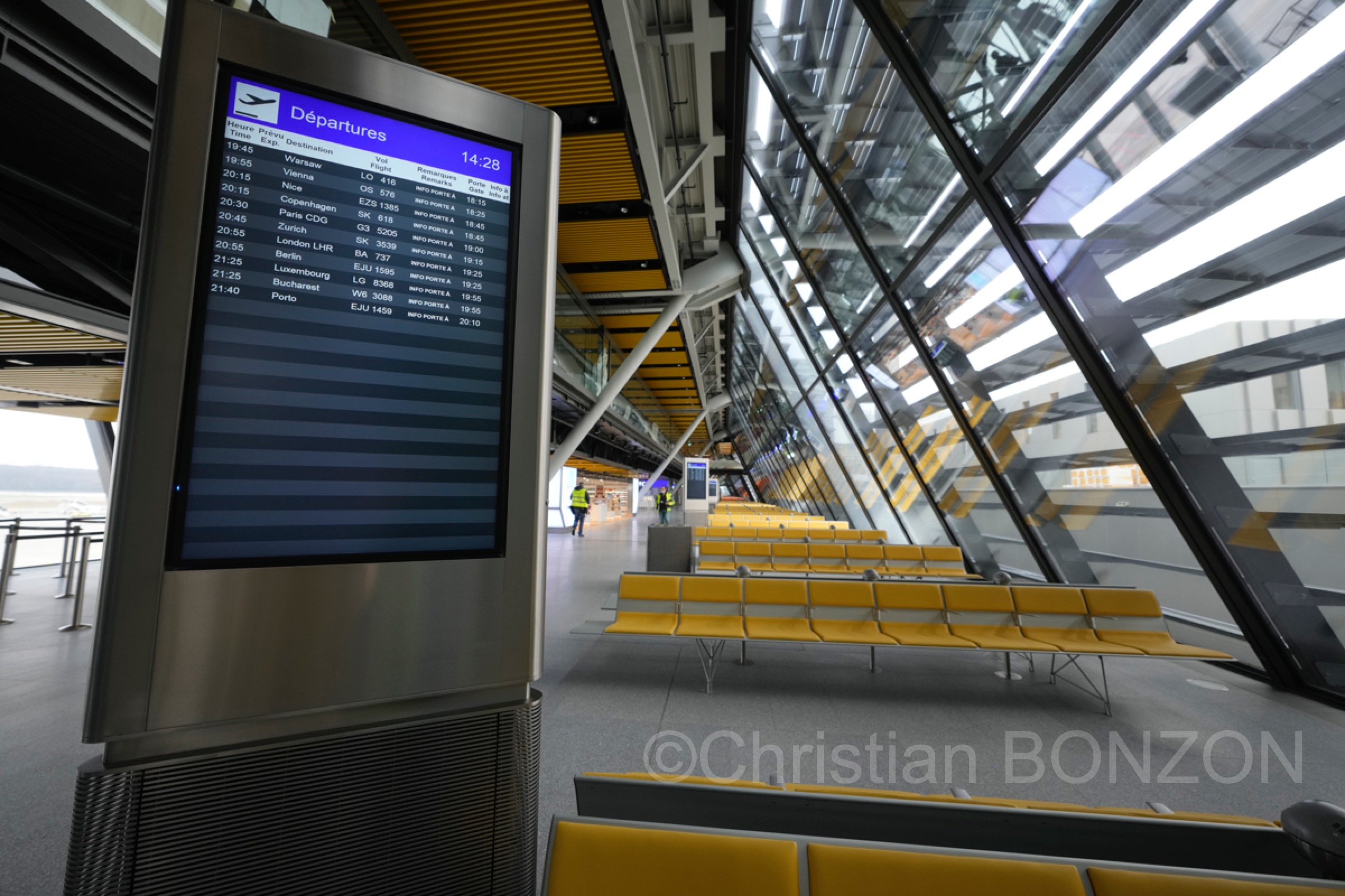 Aile_Est_Aeroport042