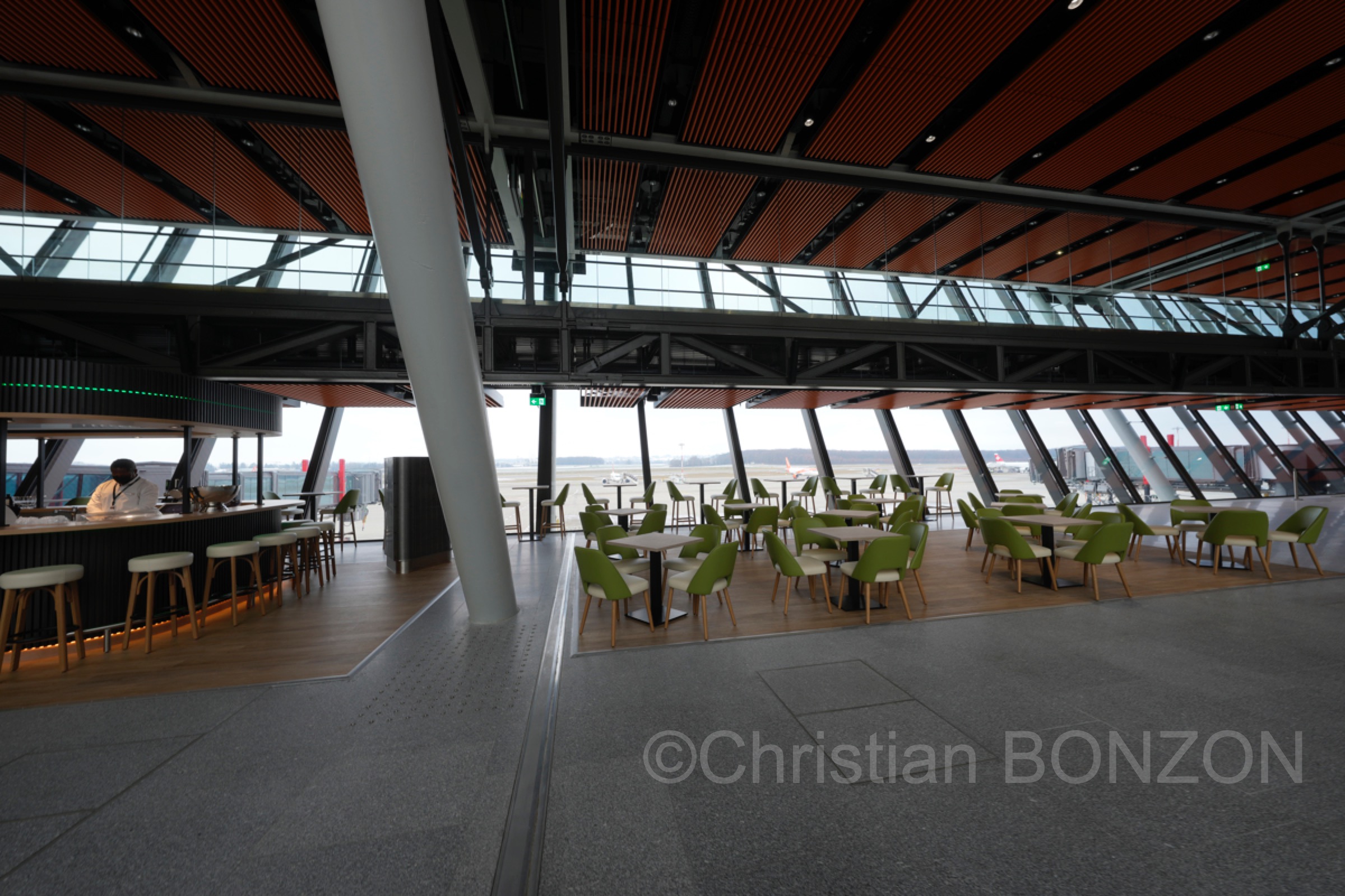 Aile_Est_Aeroport048