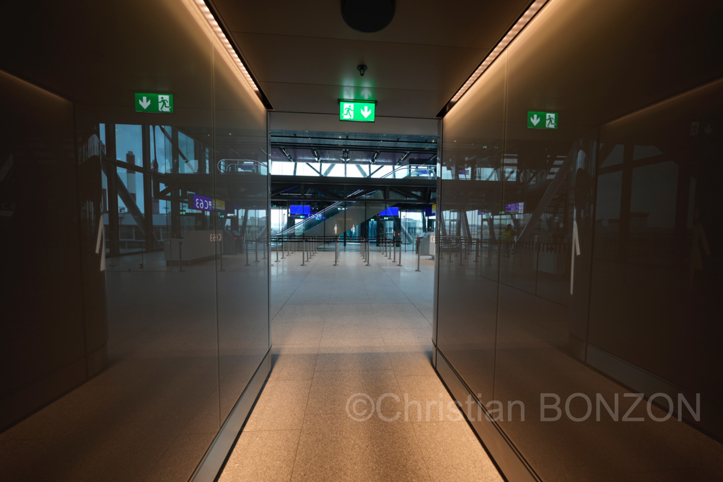 Aile_Est_Aeroport059
