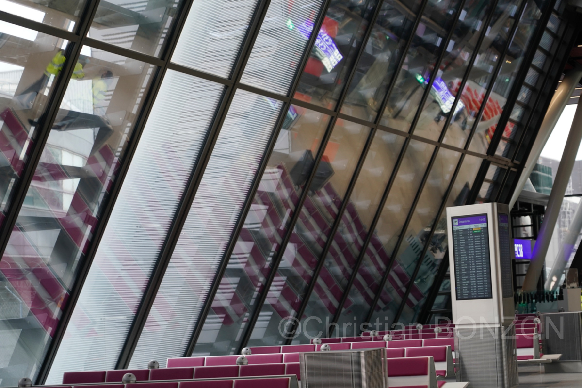 Aile_Est_Aeroport068