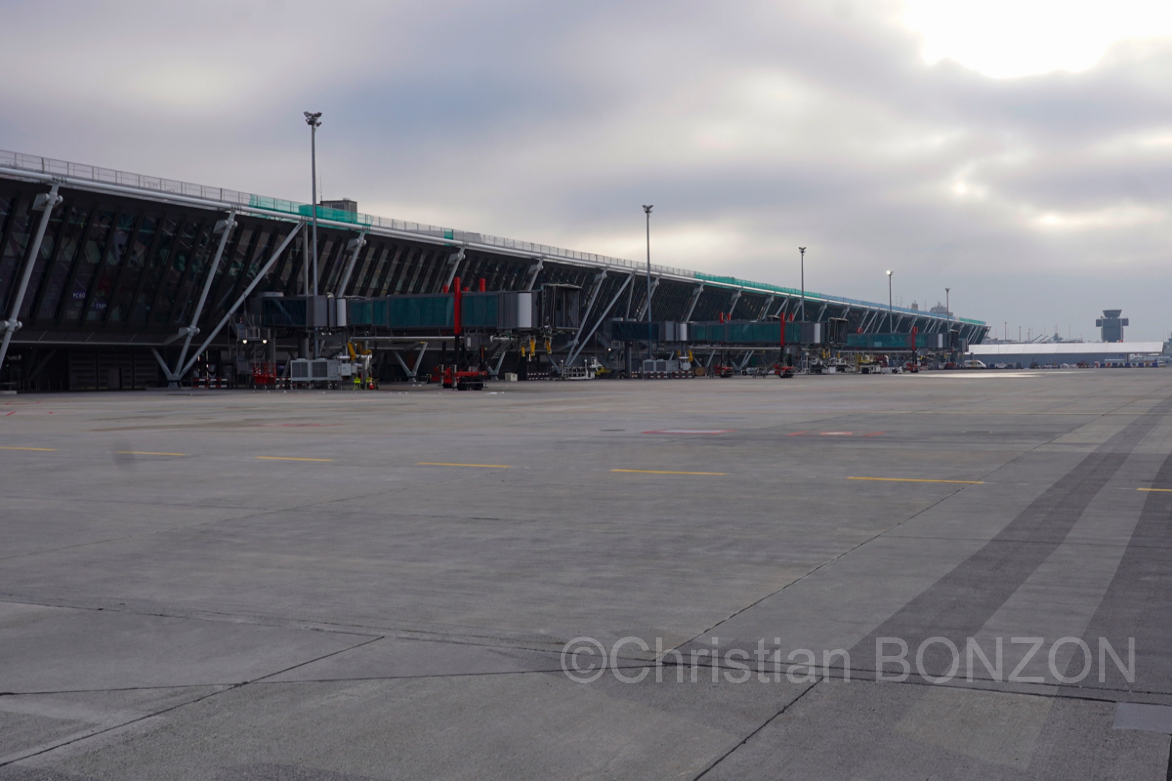 Aile_Est_Aeroport074