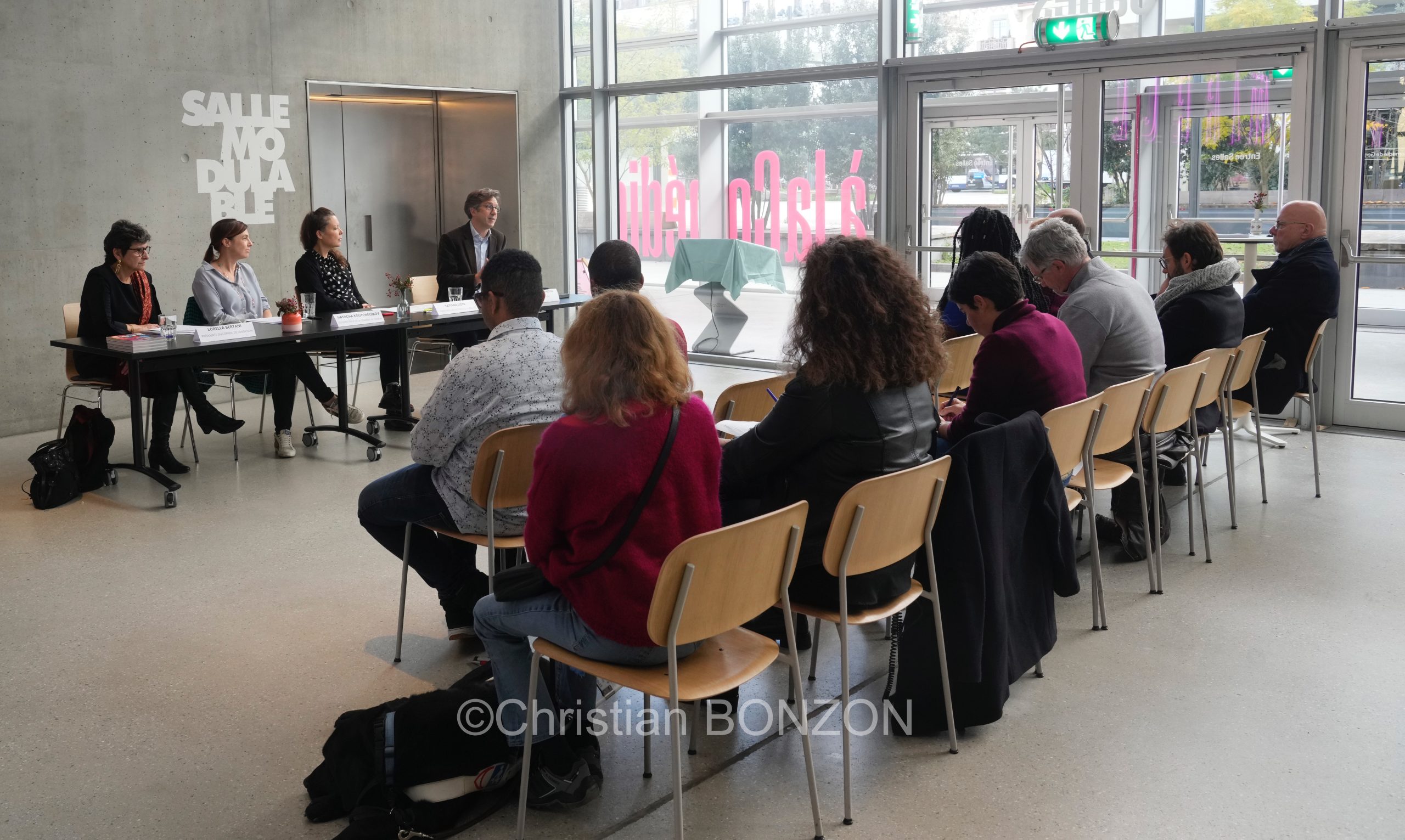 Mal_ V008oyants_Nouvelle_Comedie