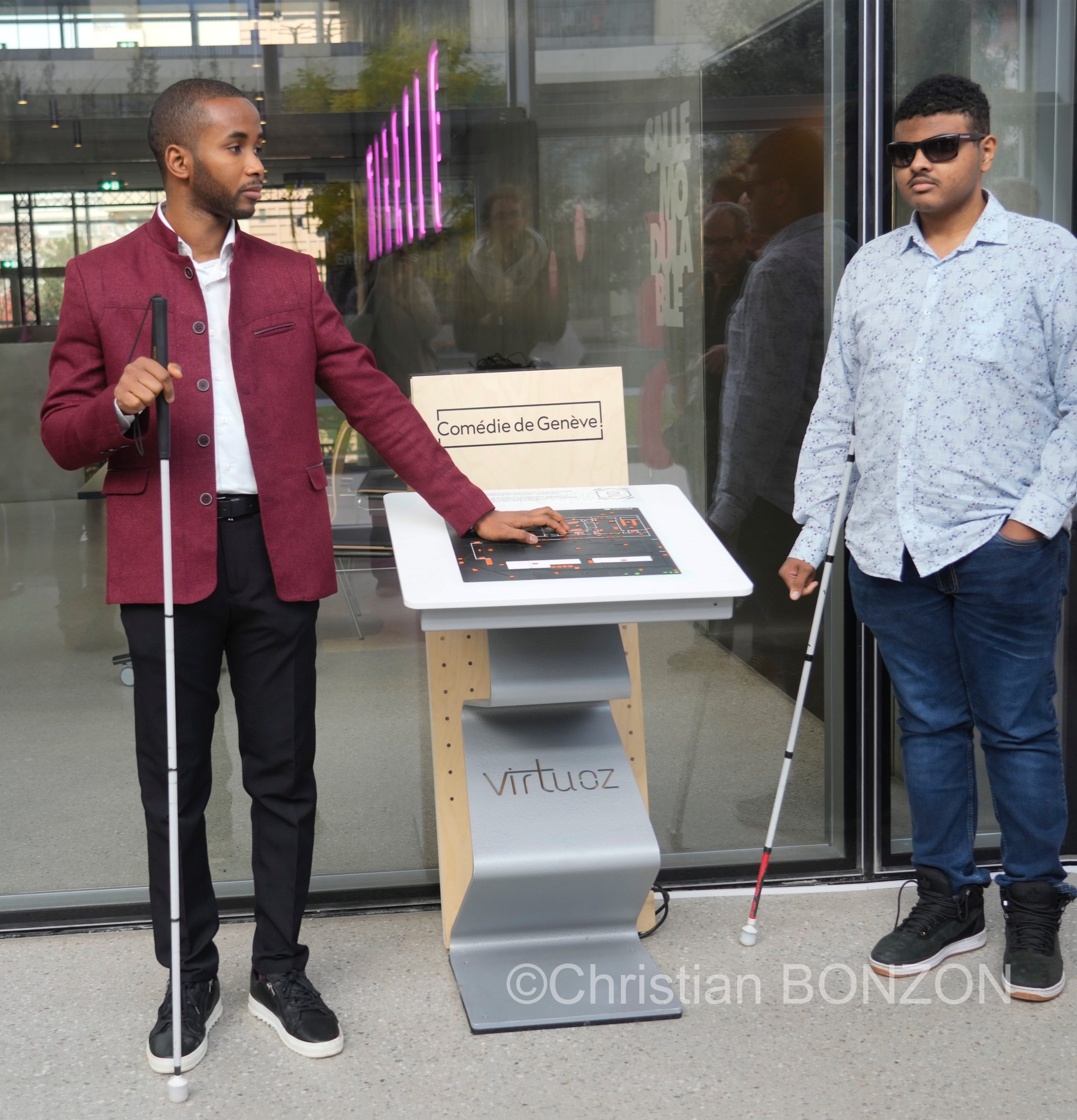 Mal_ V020oyants_Nouvelle_Comedie