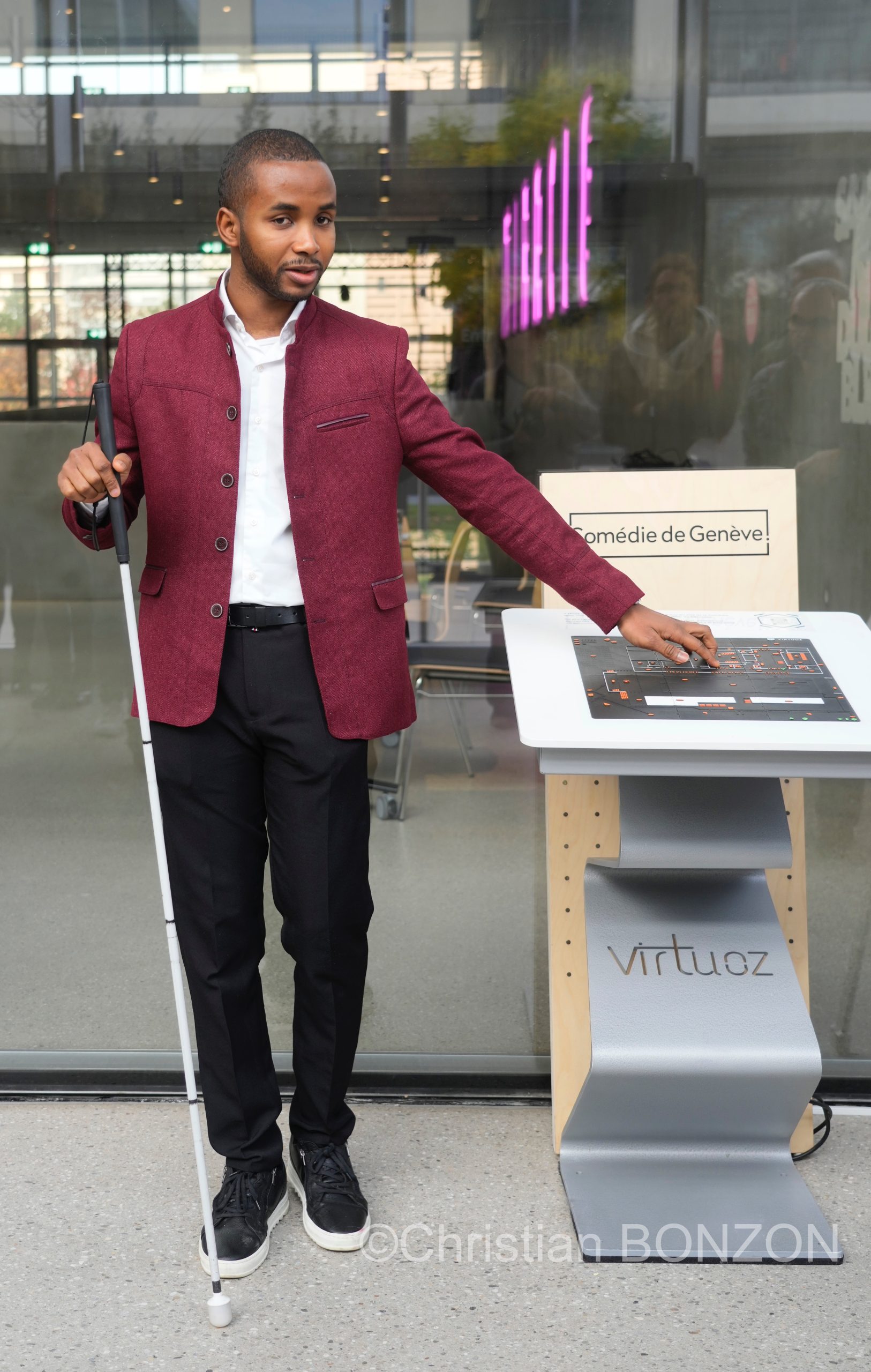 Mal_ V021oyants_Nouvelle_Comedie