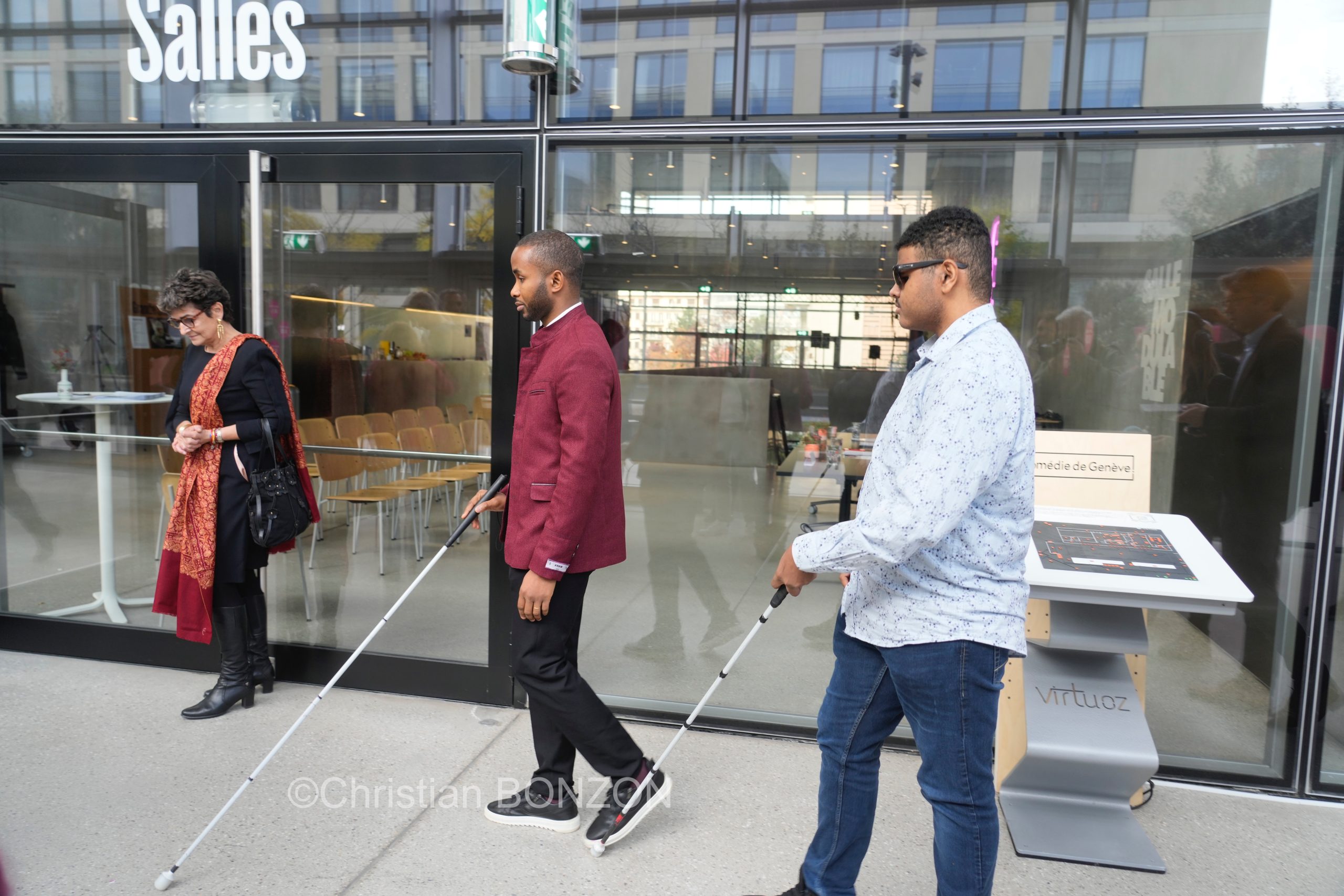 Mal_ V023oyants_Nouvelle_Comedie