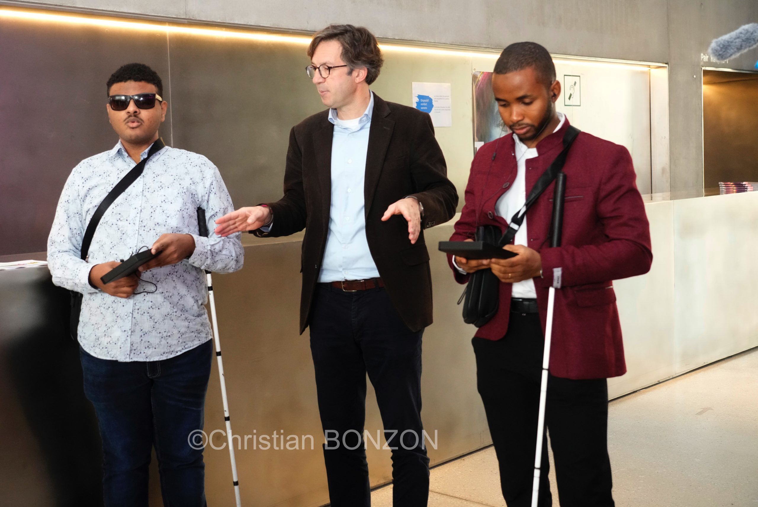 Mal_ V025oyants_Nouvelle_Comedie