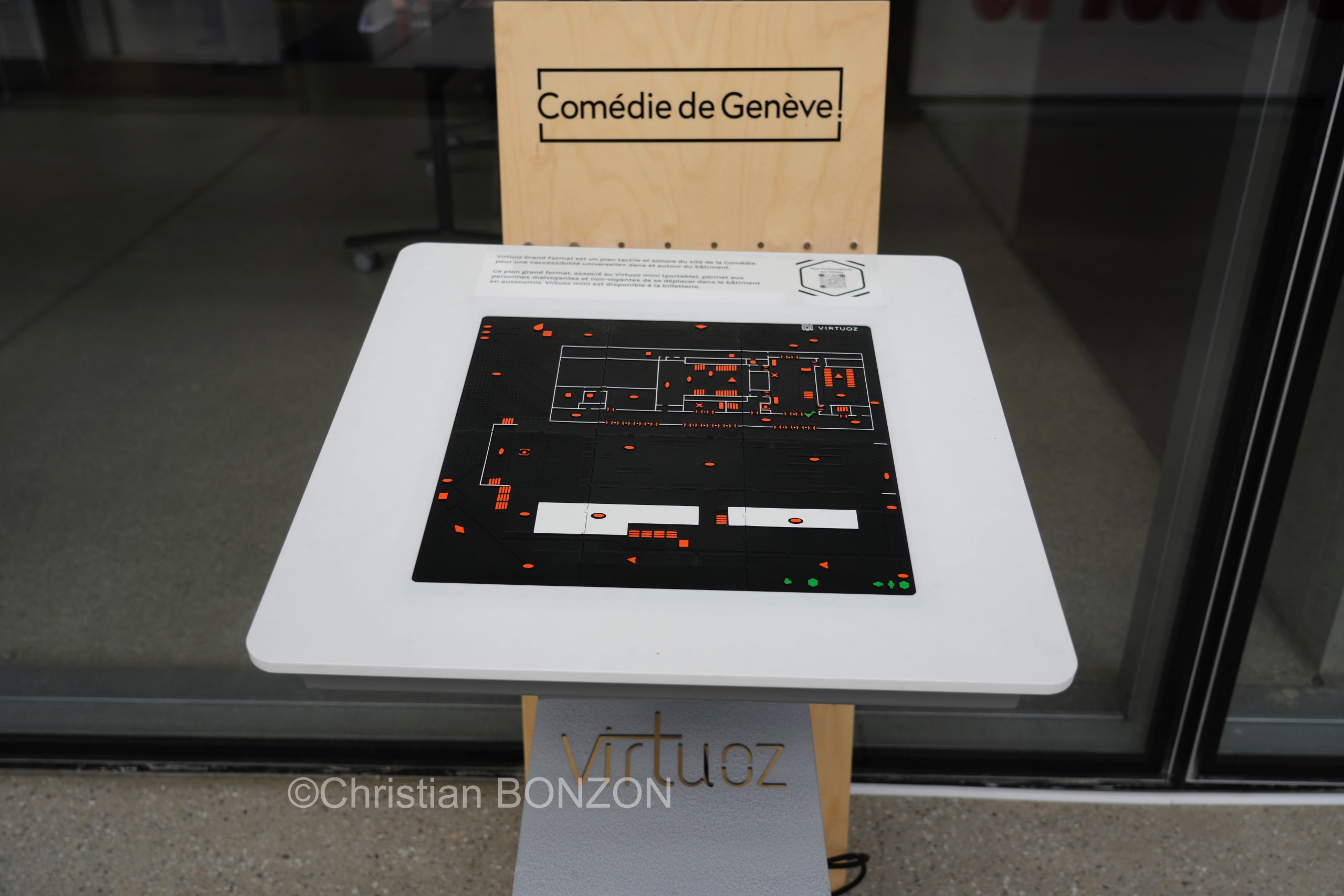 Mal_ V029oyants_Nouvelle_Comedie