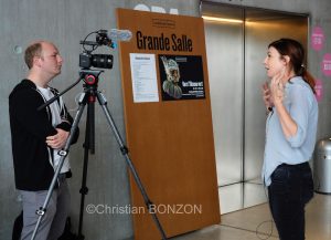 Mal_ V035oyants_Nouvelle_Comedie