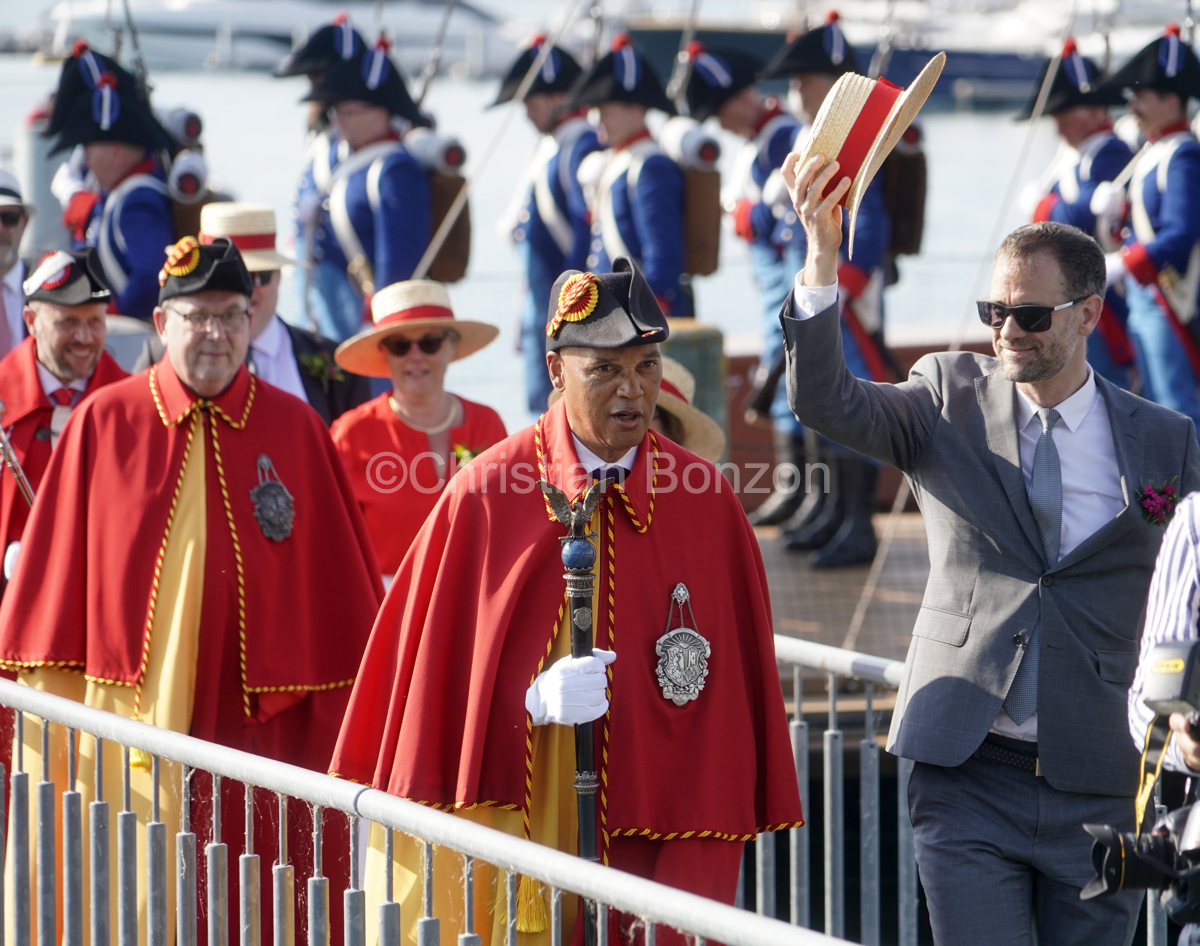 ceremoniedupremierjuin003