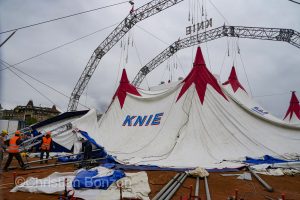 20123_Knie_montage029