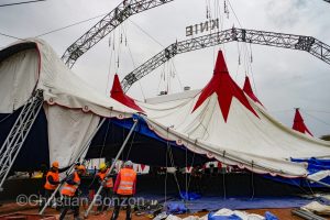 20123_Knie_montage030