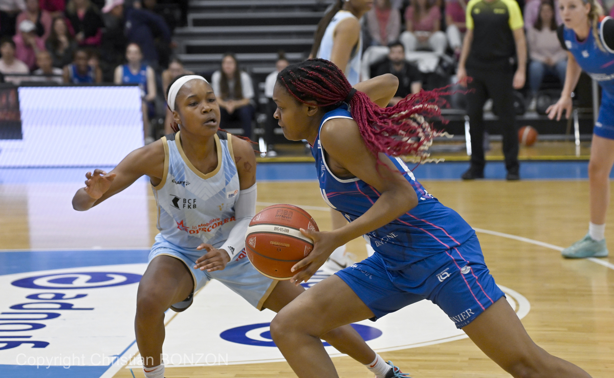 BCF Elfic Fribourg - Nyon Basket (92-48)