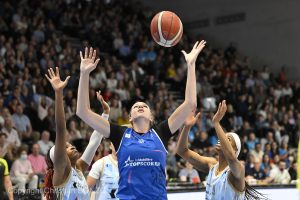 BCF Elfic Fribourg - Nyon Basket (92-48)