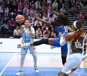 BCF Elfic Fribourg - Nyon Basket (92-48)