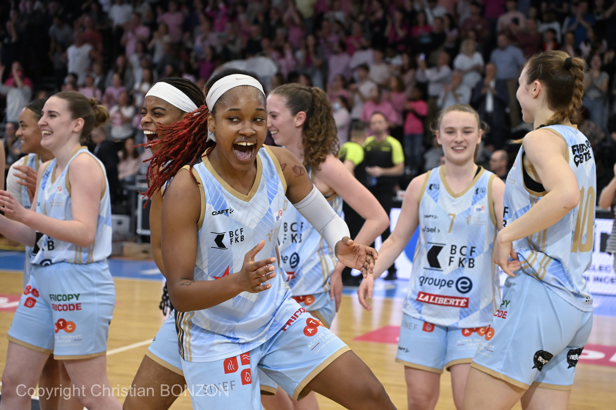 BCF Elfic Fribourg - Nyon Basket (92-48)