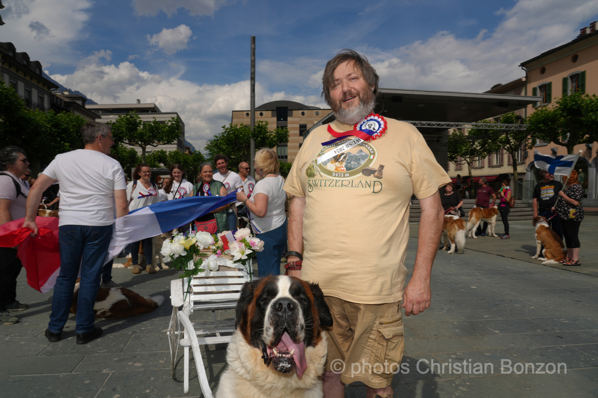 Saint_Bernard_cortege_Martigny008