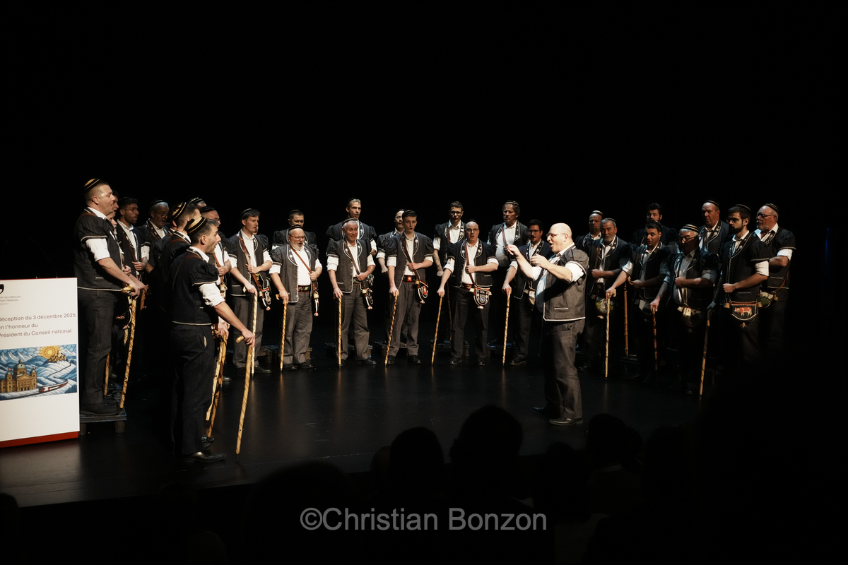 Hommage  Pierre-Andr Page Ênouveau prsident du Conseil nationalÊ