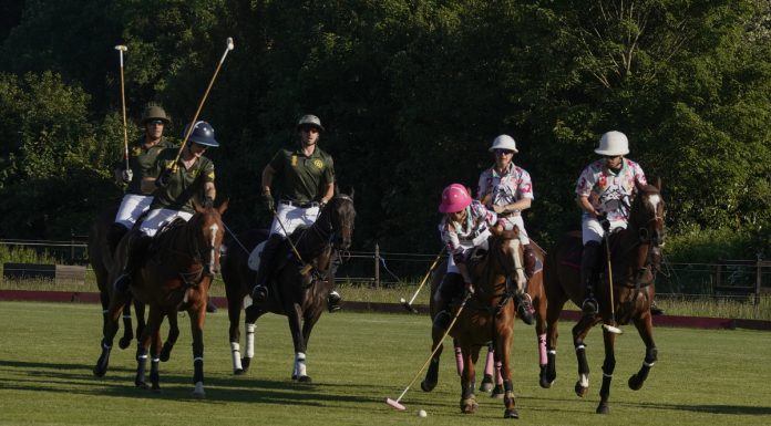 Une soirée d’été entre élégance et décontraction au Geneva Polo Club