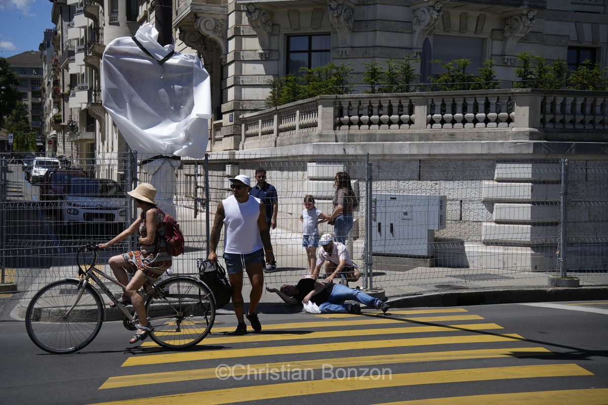 La manifestation No G7 14 juin Geneve