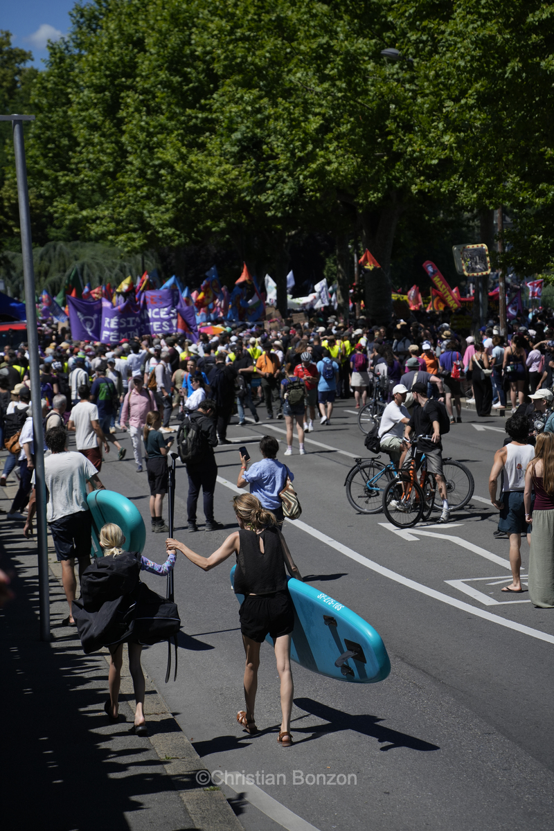 La manifestation No G7 14 juin Geneve