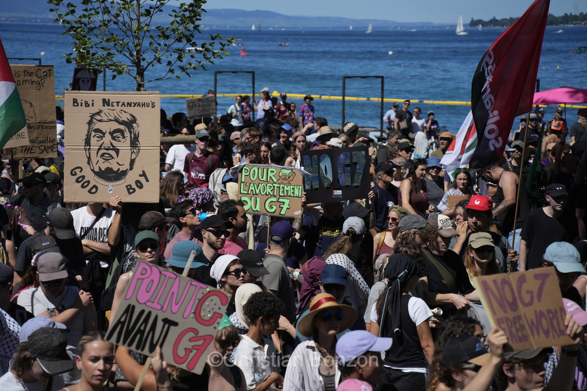 La manifestation No G7 14 juin Geneve