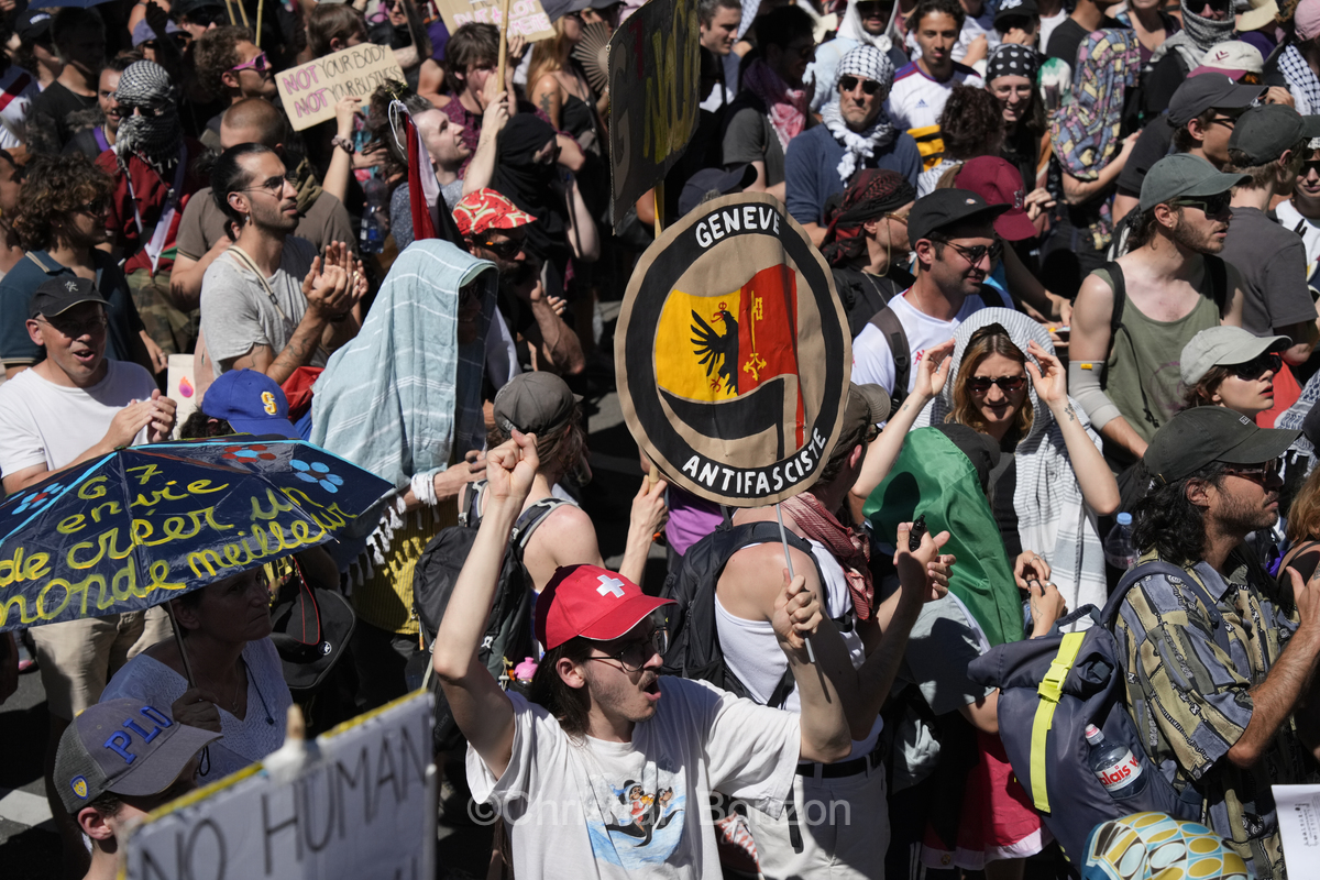 La manifestation No G7 14 juin Geneve
