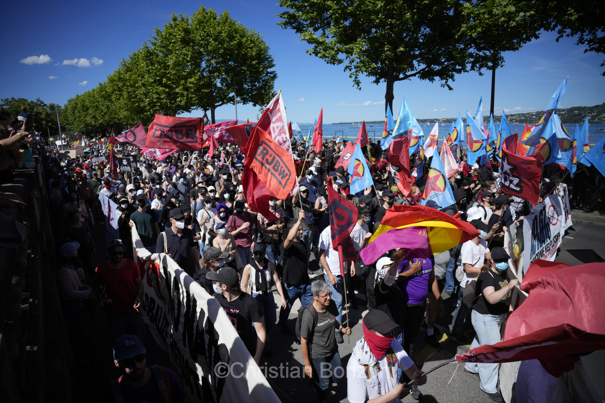 La manifestation No G7 14 juin Geneve