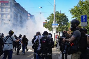 La manifestation No G7 14 juin Geneve